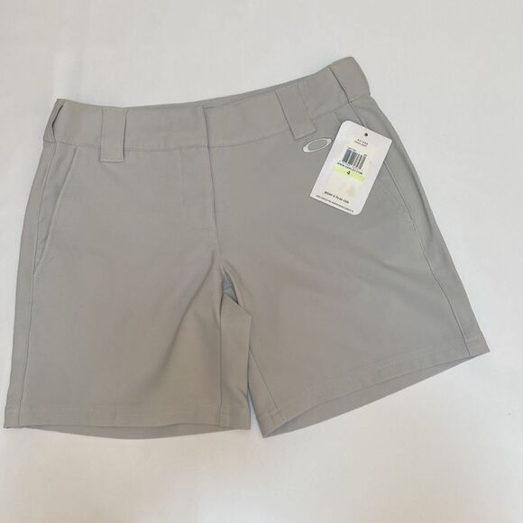 Oakley Gray Cargo Shorts Versatile and Stylish - Picture 12 of 13